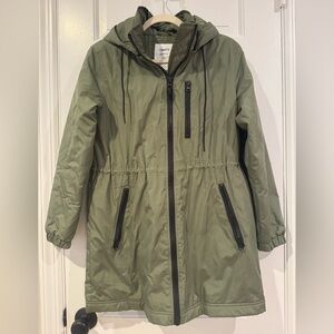 GAP Lightweight Water Resistant Petite Jacket